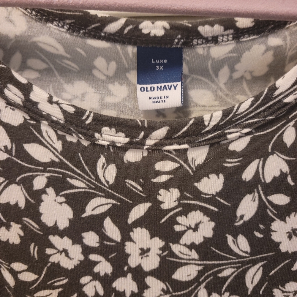 Old Navy Luxe Tank Top - Picture 5 of 5
